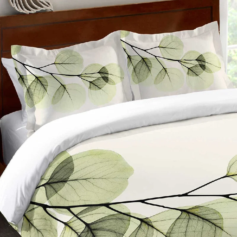 Laural Home Green X-Ray of Eucalyptus Leaves Standard Duvet Sham