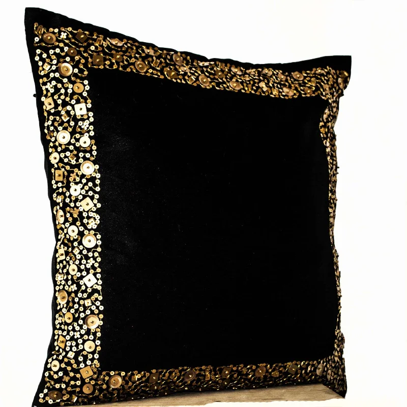 Sparkling Border Pillow Cover